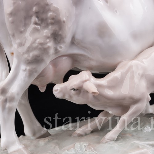 Статуэтка из фарфора Корова с теленком, Karl Ens, Германия, 1900е гг.