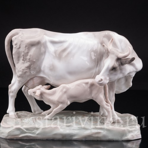 Статуэтка из фарфора Корова с теленком, Karl Ens, Германия, 1900е гг.