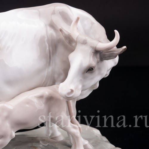 Статуэтка из фарфора Корова с теленком, Karl Ens, Германия, 1900е гг.