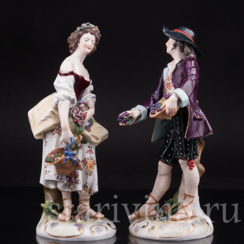 Фарфоровые статуэтки Пара с цветами и фруктами, Richard Eckert & Co, Германия, кон.19 века.