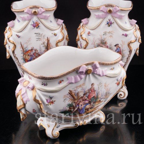 Антикварная фарфоровая композиция Жардиньерка и две вазы, пасторальный гарнитур, Helena Wolfsohn, Германия, 1885-1949 гг.