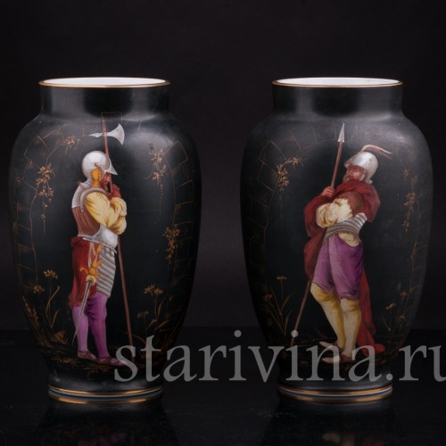 Парные фарфоровые вазы Два стражника, Франция, кон. 19 века.