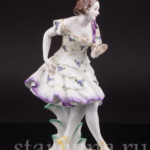 Статуэтка из фарфора Танцующая девушка, Volkstedt, Германия, до 1935 г.