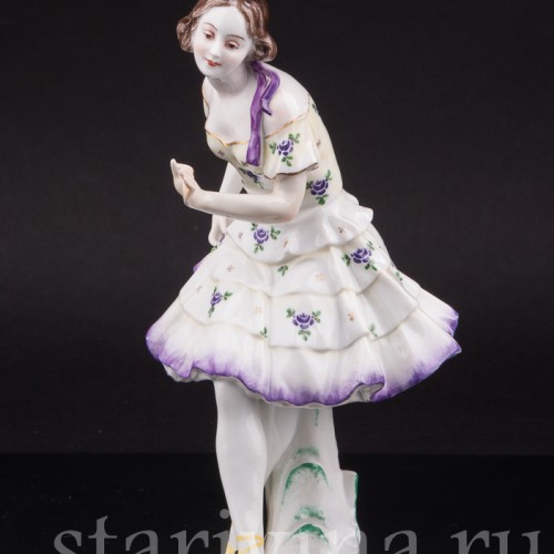 Статуэтка из фарфора Танцующая девушка, Volkstedt, Германия, до 1935 г.