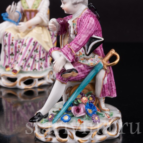 Антикварные фарфоровые статуэтки Пара на стульях, миниатюра, Carl Thieme, Германия, кон.19 в.