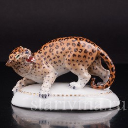 Статуэтка из фарфора Леопард, Hertwig & Co, Германия, нач. 20 в.