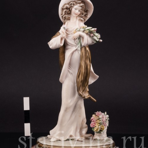 Статуэтка Девушка с цветами, Bruno Merli, Италия, вт. пол. 20 века.