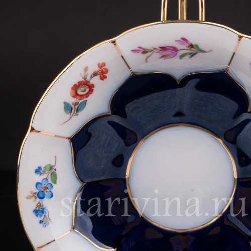 Фарфоровое Блюдце Цветочные букеты, Meissen, Германия, вт пол. 20 века.