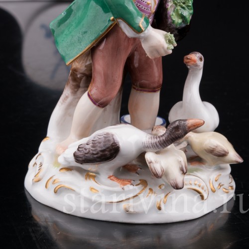 Статуэтка из фарфора Мальчик, кормящий гусей, Meissen, Германия, сер. 19 - нач. 20 вв.