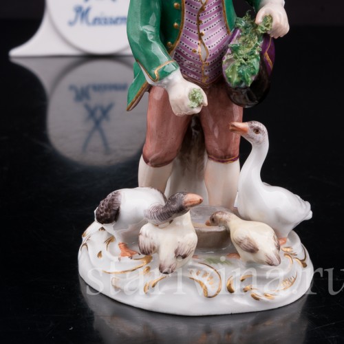 Статуэтка из фарфора Мальчик, кормящий гусей, Meissen, Германия, сер. 19 - нач. 20 вв.