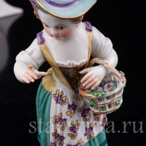 Фарфоровая статуэтка Девочка в шляпе, Meissen, Германия, 1978 год.
