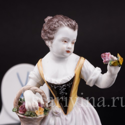Фарфоровая статуэтка Девочка с цветами, Meissen, Германия, сер. 19 - нач. 20 вв.