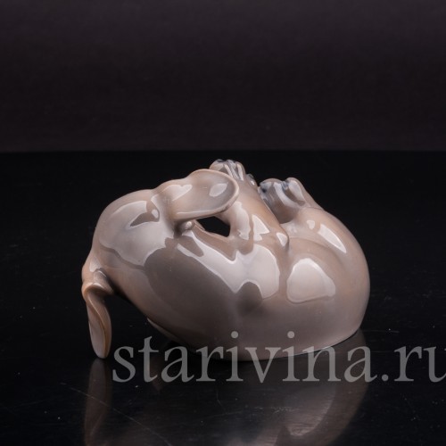 Играющий щенок таксы, Royal Copenhagen, Дания