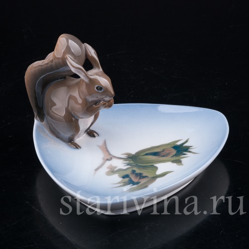 Фарфоровое Блюдо Белочка, Royal Copenhagen, Дания, 1969-74 гг.