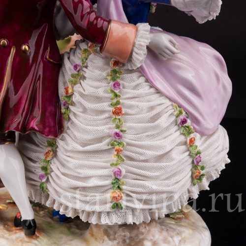 Фарфоровая композиция Танцовщица Камарго с кавалером, кружевная, Volkstedt, Германия, до 1935 г.