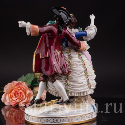 Фарфоровая композиция Танцовщица Камарго с кавалером, кружевная, Volkstedt, Германия, до 1935 г.