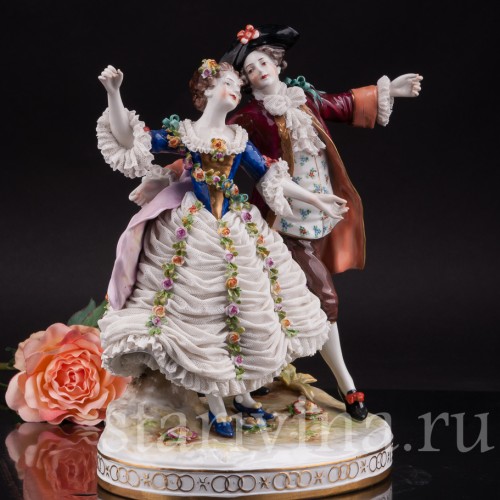 Фарфоровая композиция Танцовщица Камарго с кавалером, кружевная, Volkstedt, Германия, до 1935 г.