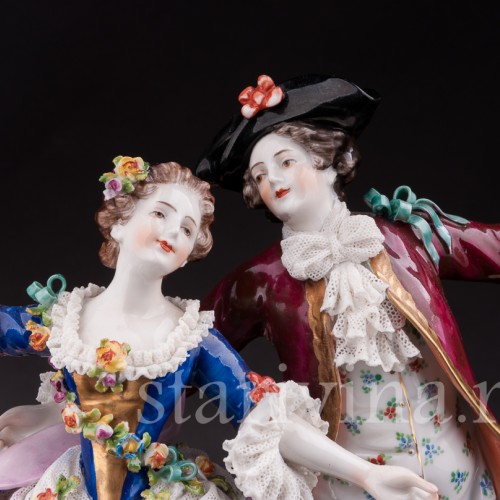 Фарфоровая композиция Танцовщица Камарго с кавалером, кружевная, Volkstedt, Германия, до 1935 г.