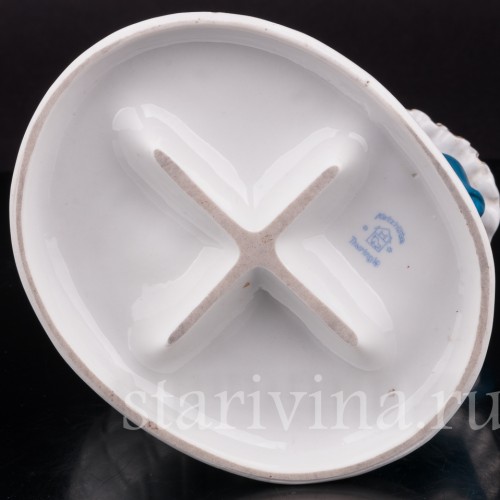 Старинная статуэтка Девочка с кошкой, Hertwig & Co, Германия, 1920-30 гг.