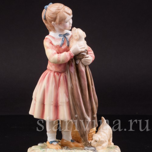 Фарфоровая фигурка Девочка со щенками, Royal Doulton, Великобритания, вт. пол. 20 века.