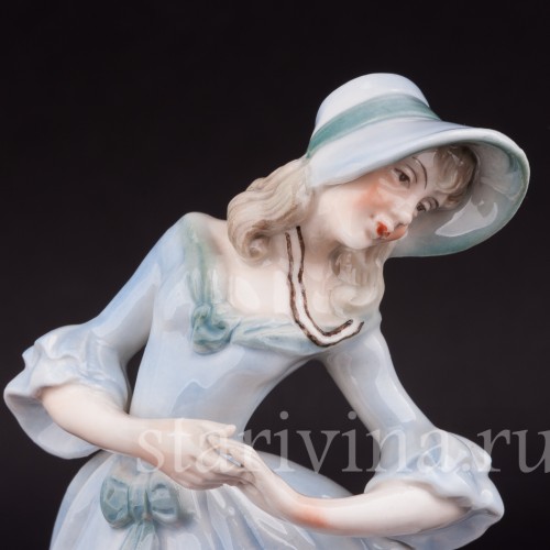Фигурка из фарфора Танцующая девушка, Von Schierholz, Германия, 1907 - 1927 гг.
