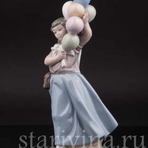 Фигурка девочки из фарфора Продавщица шариков, Lladro, Испания, вт. пол. 20 в.
