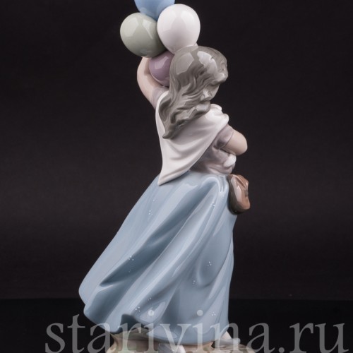 Фигурка девочки из фарфора Продавщица шариков, Lladro, Испания, вт. пол. 20 в.