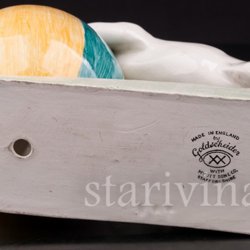 Фаянсовая фигурка Собака с мячиком, von Marcell GOLDSCHEIDER With Myott Son & Co, Англия, 1940-60 гг.