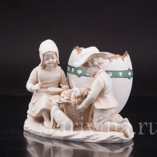 Фарфоровая композиция Пара, кормящая кроликов, Muller & Co, Германия, 1907-52 гг.