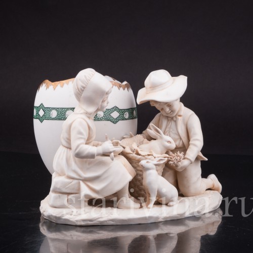 Фарфоровая композиция Пара, кормящая кроликов, Muller & Co, Германия, 1907-52 гг.