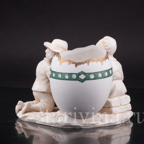 Фарфоровая композиция Пара, кормящая кроликов, Muller & Co, Германия, 1907-52 гг.