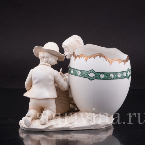 Фарфоровая композиция Пара, кормящая кроликов, Muller & Co, Германия, 1907-52 гг.