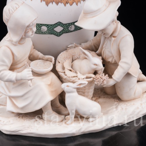 Фарфоровая композиция Пара, кормящая кроликов, Muller & Co, Германия, 1907-52 гг.