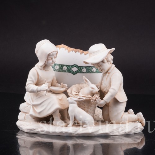 Фарфоровая композиция Пара, кормящая кроликов, Muller & Co, Германия, 1907-52 гг.