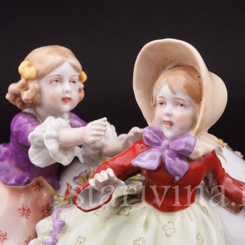 Ну-ка, догони! Играющие девочки, E. A. Muller, Германия