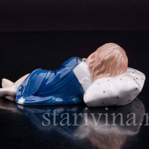 Фигурка из фарфора Спящая девочка с мишкой, Royal Copenhagen, Дания, 1999-2004 гг.
