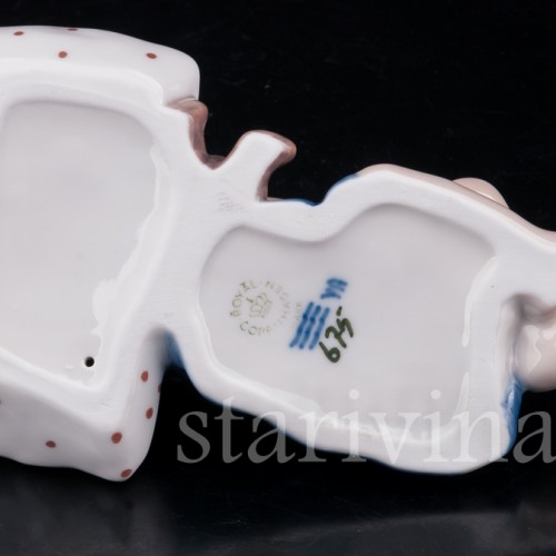 Фигурка из фарфора Спящая девочка с мишкой, Royal Copenhagen, Дания, 1999-2004 гг.