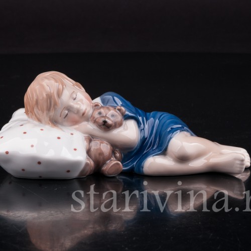 Фигурка из фарфора Спящая девочка с мишкой, Royal Copenhagen, Дания, 1999-2004 гг.