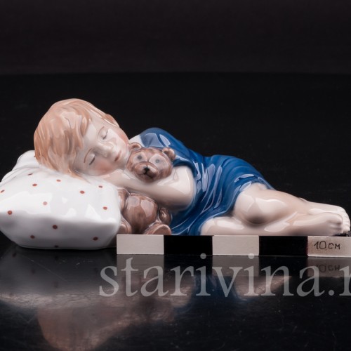 Фигурка из фарфора Спящая девочка с мишкой, Royal Copenhagen, Дания, 1999-2004 гг.