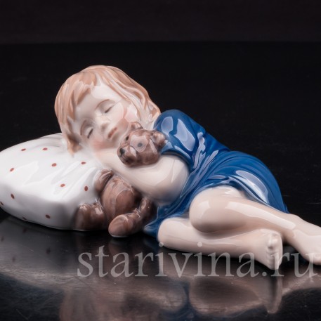 Фигурка из фарфора Спящая девочка с мишкой, Royal Copenhagen, Дания, 1999-2004 гг.