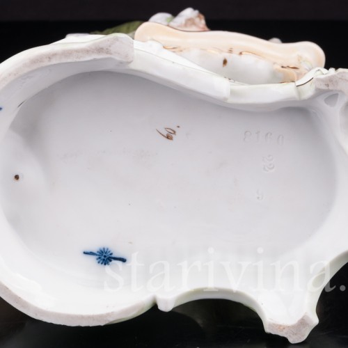 Горничная с собачкой, Volkstedt, Германия, кон. 19 в