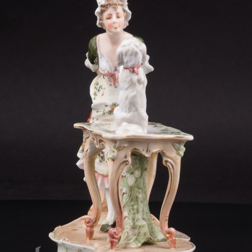 Горничная с собачкой, Volkstedt, Германия, кон. 19 в