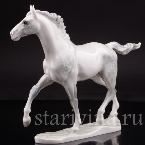 Фарфоровая статуэтка Белая лошадь, Hutschenreuther, Германия, 1970 гг.