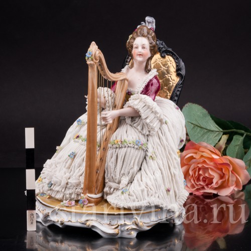 Фарфоровая композиция Дама с арфой, кружевная, E. A. Muller, Германия, кон. 19 - нач. 20 вв.