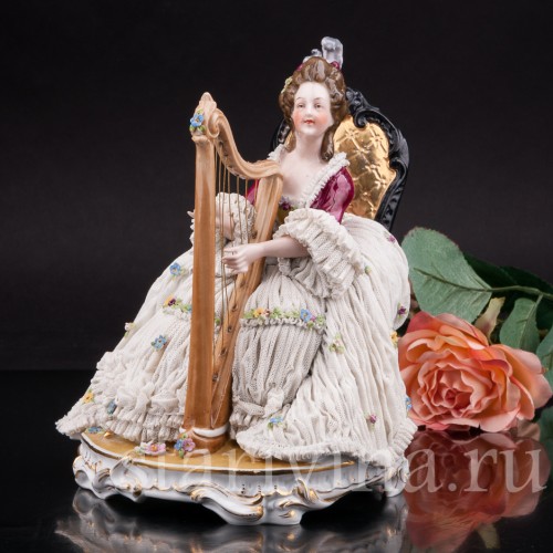 Фарфоровая композиция Дама с арфой, кружевная, E. A. Muller, Германия, кон. 19 - нач. 20 вв.