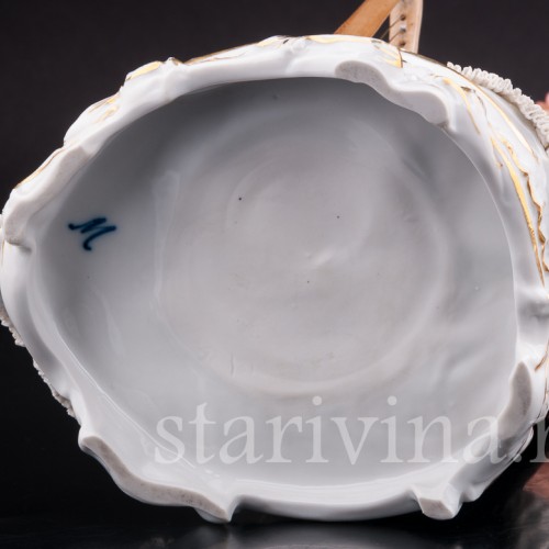 Фарфоровая композиция Дама с арфой, кружевная, E. A. Muller, Германия, кон. 19 - нач. 20 вв.