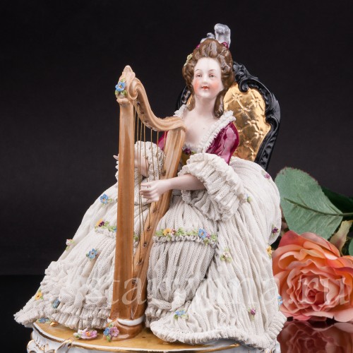 Фарфоровая композиция Дама с арфой, кружевная, E. A. Muller, Германия, кон. 19 - нач. 20 вв.