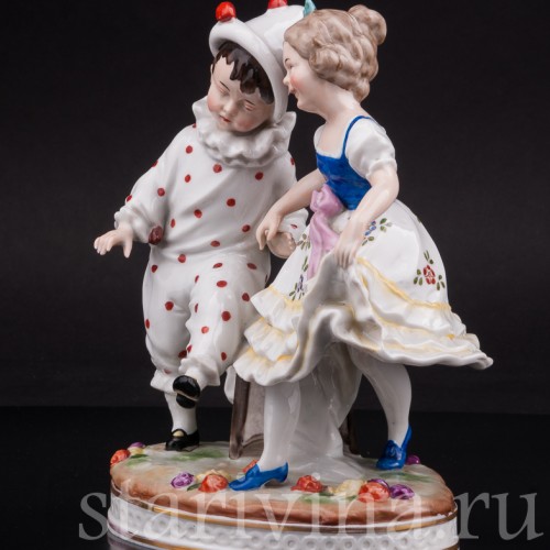 Фарфоровая статуэтка Мальчик арлекин и девочка, Unterweissbach, Германия, кон. 19 - нач. 20 вв.