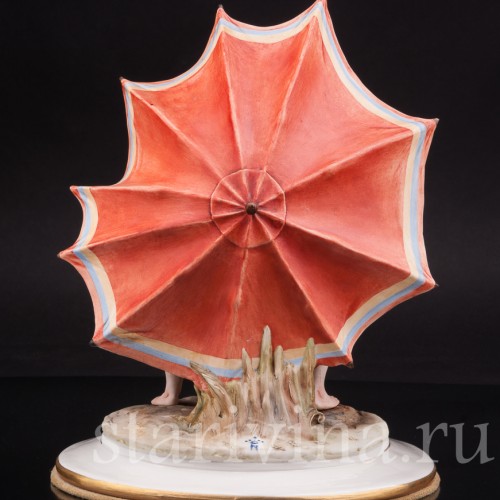 Фарфоровая статуэтка Под зонтом, Bruno Merli, Италия, сер. 20 в.