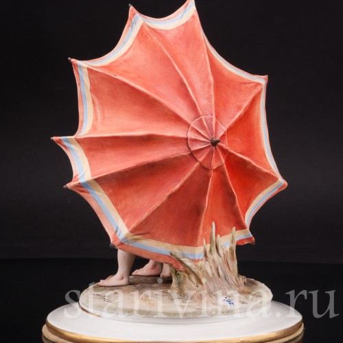 Фарфоровая статуэтка Под зонтом, Bruno Merli, Италия, сер. 20 в.